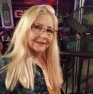 Meet your Posher, Cindy